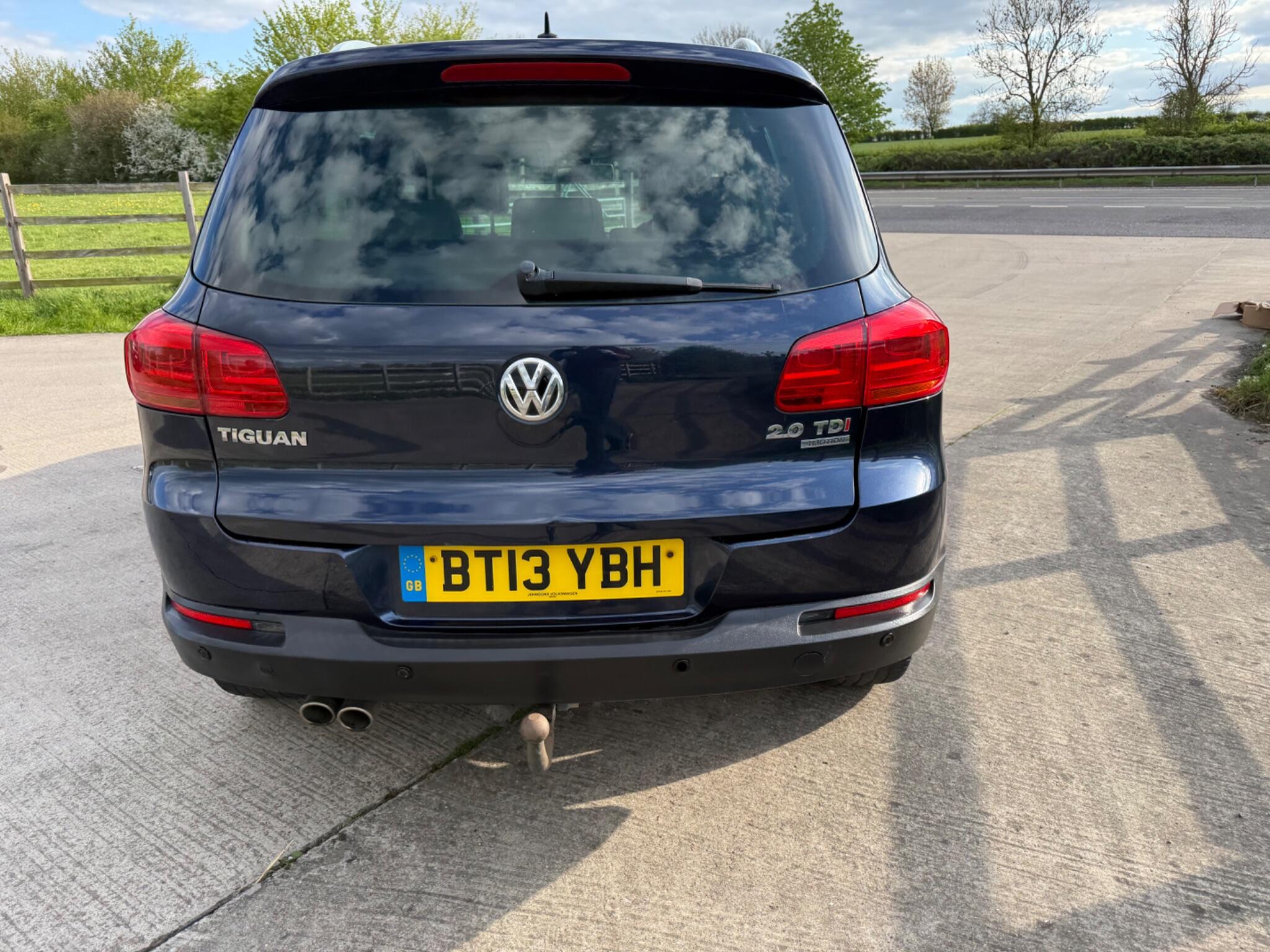 Volkswagen Tiguan 2.0 TDI BlueMotion Tech SE 4WD Euro 5 (s/s) 5dr — photo 68 of 100